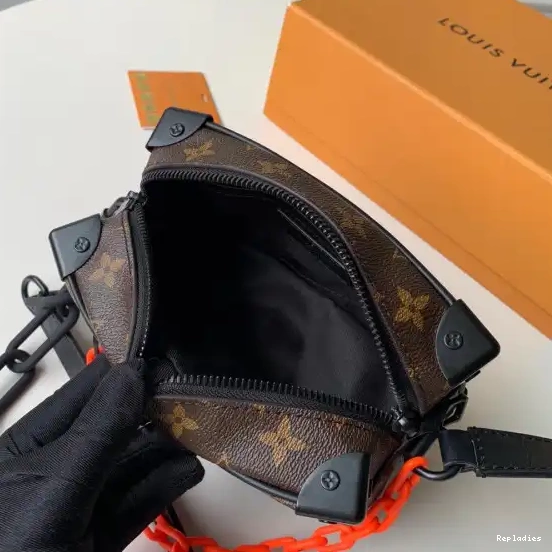 Rep ladies VUITTON SOFT LOUIS TRUNK MINI 0520